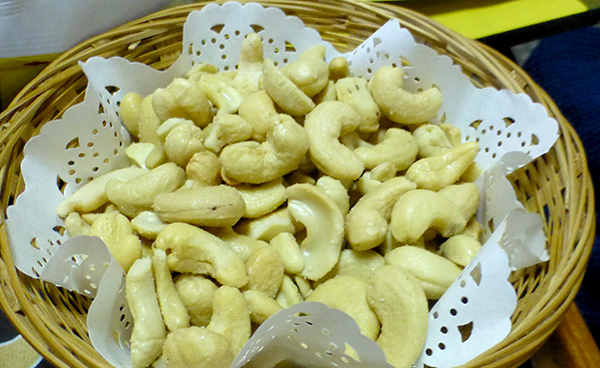 dag25-cashew